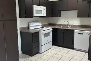 1178 Zircon Ct, Nogales, AZ 85648 - Photo 9