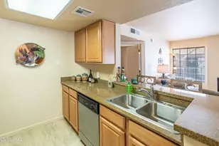 101 S Players Club Dr, Tucson, AZ 85745 - Photo 11