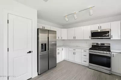 690 W Desert Blossom Drive, Green Valley, AZ 85614 - Photo 11