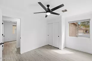 690 W Desert Blossom Dr, Green Valley, AZ 85614 - Photo 27