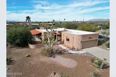 1811 W Placita De Las Fincas, Green Valley, AZ 85622 - Photo 3