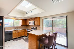 1811 W Placita De Las Fincas, Green Valley, AZ 85622 - Photo 9