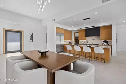 7124 N Chimney Rock Place, Tucson, AZ 85718 - Photo 9