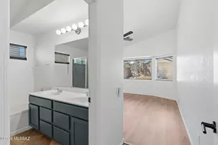 2626 W Desert Bluffs Ct, Tucson, AZ 85742 - Photo 27