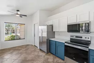 2626 W Desert Bluffs Ct, Tucson, AZ 85742 - Photo 15