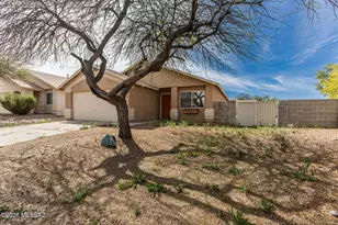 10206 E Desert Crossings Way, Tucson, AZ 85747 - Photo 3