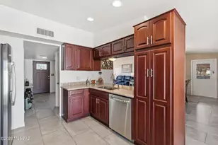 900 W Las Palmas Dr, Tucson, AZ 85704 - Photo 9