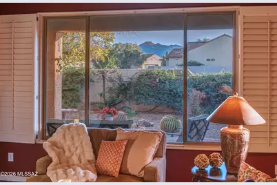 2212 E Bluejay Bluff Lane, Green Valley, AZ 85614 - Photo 3