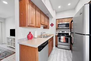 1810 E Blacklidge Dr, Tucson, AZ 85719 - Photo 13