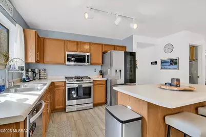 4245 E Sapphire Falls Drive, Tucson, AZ 85712 - Photo 11