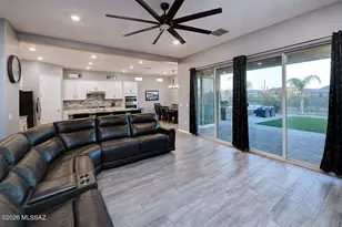 10702 N Cactus Point Dr, Tucson, AZ 85742 - Photo 11