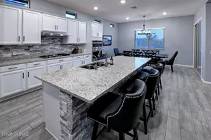 10702 N Cactus Point Dr, Tucson, AZ 85742 - Photo 7