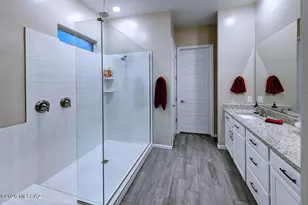 10702 N Cactus Point Dr, Tucson, AZ 85742 - Photo 17