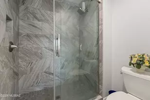 14045 N Desert Butte Dr, Oro Valley, AZ 85755 - Photo 19