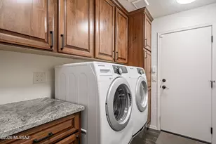 1556 W Periwinkle Pl, Tucson, AZ 85737 - Photo 35