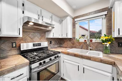 8846 N Willeta Drive, Tucson, AZ 85743 - Photo 13