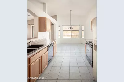 8248 W Lapis Moon Lane, Tucson, AZ 85743 - Photo 5