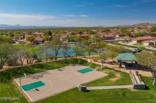 12461 N Crimson Vista Dr, Marana, AZ 85658 - Photo 11