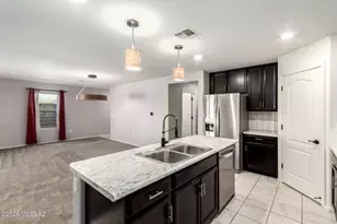 9530 S Trapper Ridge Dr, Tucson, AZ 85747 - Photo 11