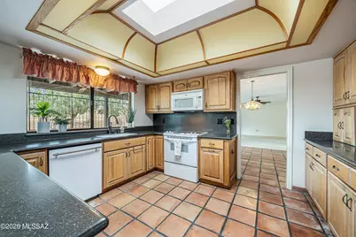10760 E Placita Los Reyes, Tucson, AZ 85748 - Photo 11