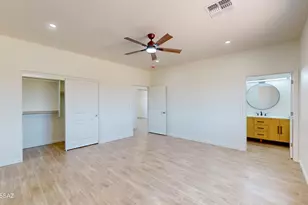 8050 N Shadows Desert Ln, Marana, AZ 85653 - Photo 33