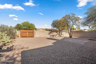 9845 E Banbridge Street, Tucson, AZ 85747 - Photo 9