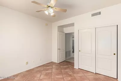 11701 N Pyramid Point Drive, Oro Valley, AZ 85737 - Photo 29