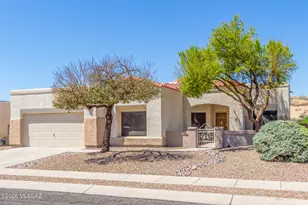 11701 N Pyramid Point Dr, Oro Valley, AZ 85737 - Photo 5