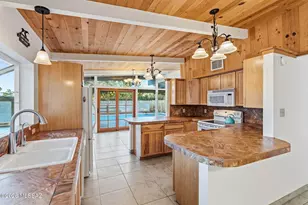 8715 E Lancaster Rd, Tucson, AZ 85715 - Photo 15