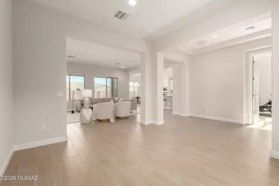 2751 W Plateau Ridge Drive, Oro Valley, AZ 85742 - Photo 9