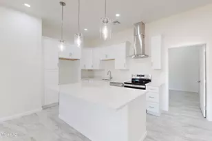 2043 Birch Ct, Rio Rico, AZ 85648 - Photo 9