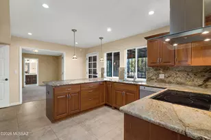 7112 N Chimney Rock Pl, Tucson, AZ 85718 - Photo 11