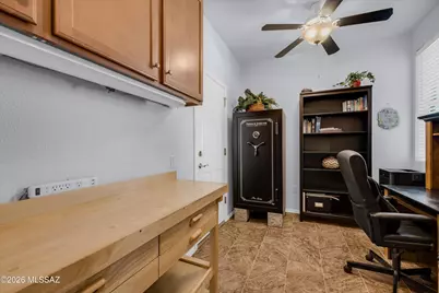7515 W Suncatcher Drive, Tucson, AZ 85743 - Photo 11