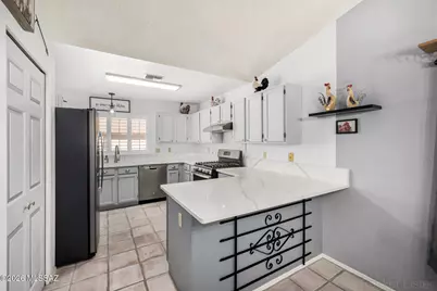 3523 W Sky Ridge Loop, Tucson, AZ 85742 - Photo 7