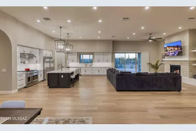 2725 N Megafauna Court, Tucson, AZ 85749 - Photo 5