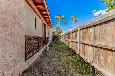1949 N Swan Road #UNIT 27, Tucson, AZ 85712 - Photo 29
