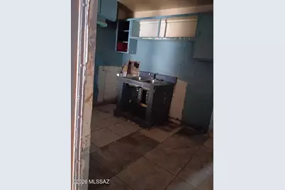 376 W President Street, Tucson, AZ 85714 - Photo 7