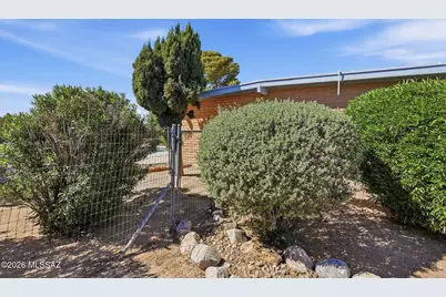 9332 E Trail Ridge Place, Tucson, AZ 85710 - Photo 33