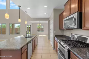 10920 E White Sage Dr, Tucson, AZ 85747 - Photo 11