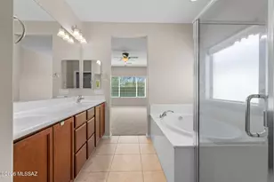 10920 E White Sage Dr, Tucson, AZ 85747 - Photo 19