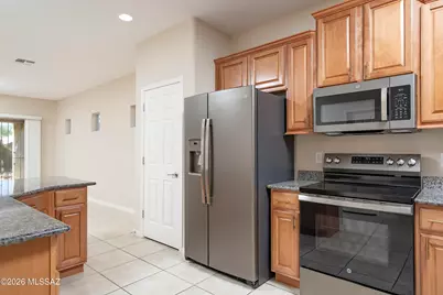 1111 W Montelupo Drive, Oro Valley, AZ 85755 - Photo 7