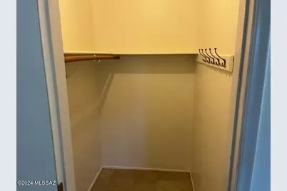 1810 E Blacklidge Drive #403, Tucson, AZ 85719 - Photo 5