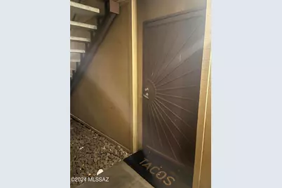 1810 E Blacklidge Drive #403, Tucson, AZ 85719 - Photo 9