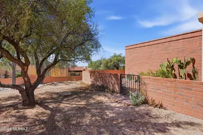 8647 N Little Oak Lane, Tucson, AZ 85704 - Photo 25