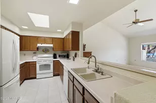 8647 N Little Oak Ln, Tucson, AZ 85704 - Photo 9