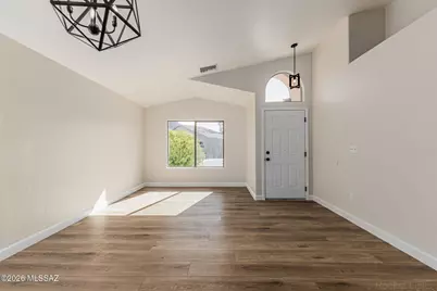 8046 W Misty Brook Place, Tucson, AZ 85743 - Photo 9