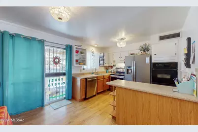 2706 S Enchanted Hills Drive, Tucson, AZ 85713 - Photo 11