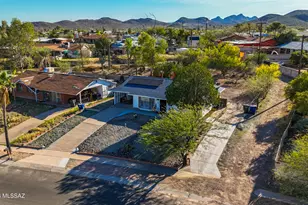 2706 S Enchanted Hills Dr, Tucson, AZ 85713 - Photo 5