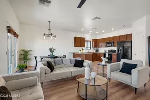 2772 N Bell Hollow Pl, Tucson, AZ 85745 - Photo 7