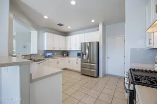 1517 W Beantree Ln, Tucson, AZ 85713 - Photo 9